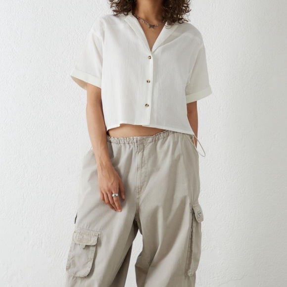 NWT UO London Dobby crop button up shirt - Picture 2 of 8